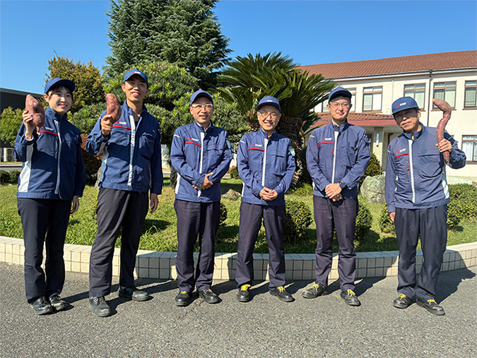 photo: The team in charge of promoting biodiversity conservation activities at the Gunma Factory