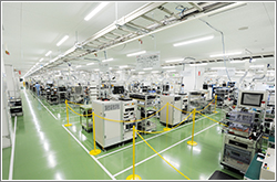 The 5th floor cellular manufacturing line improves efficiency with people and machines working together