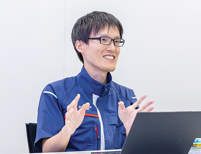 Munetaka Kashiwa, Ph.D Senior Manager, Mechanical Dynamics Sect., Mechatronics Dept.