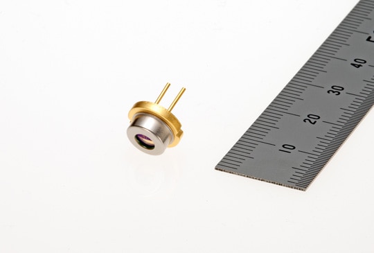 High-power 638nm-wavelength red-laser diode (ML562G86)