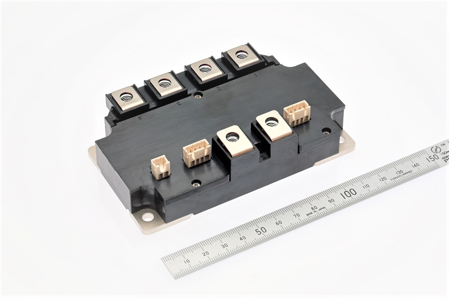 1200V/600A, 800A 2 in 1 1700V/300A 2 in 1, chopper RTC circuit embedded