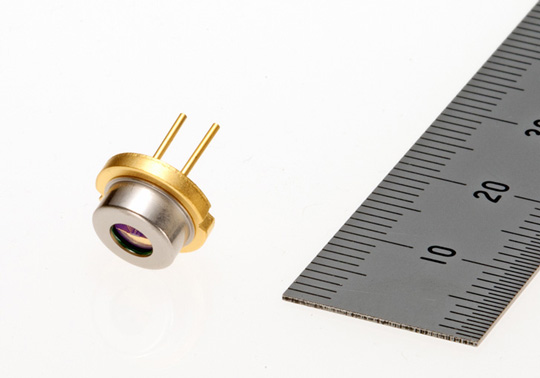 638-nanometer wavelength red laser diode